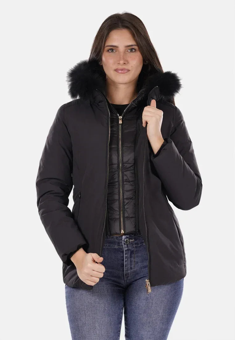 giubbino yeszee con cappuccio e pelliccia e finto gilet - Identity Look