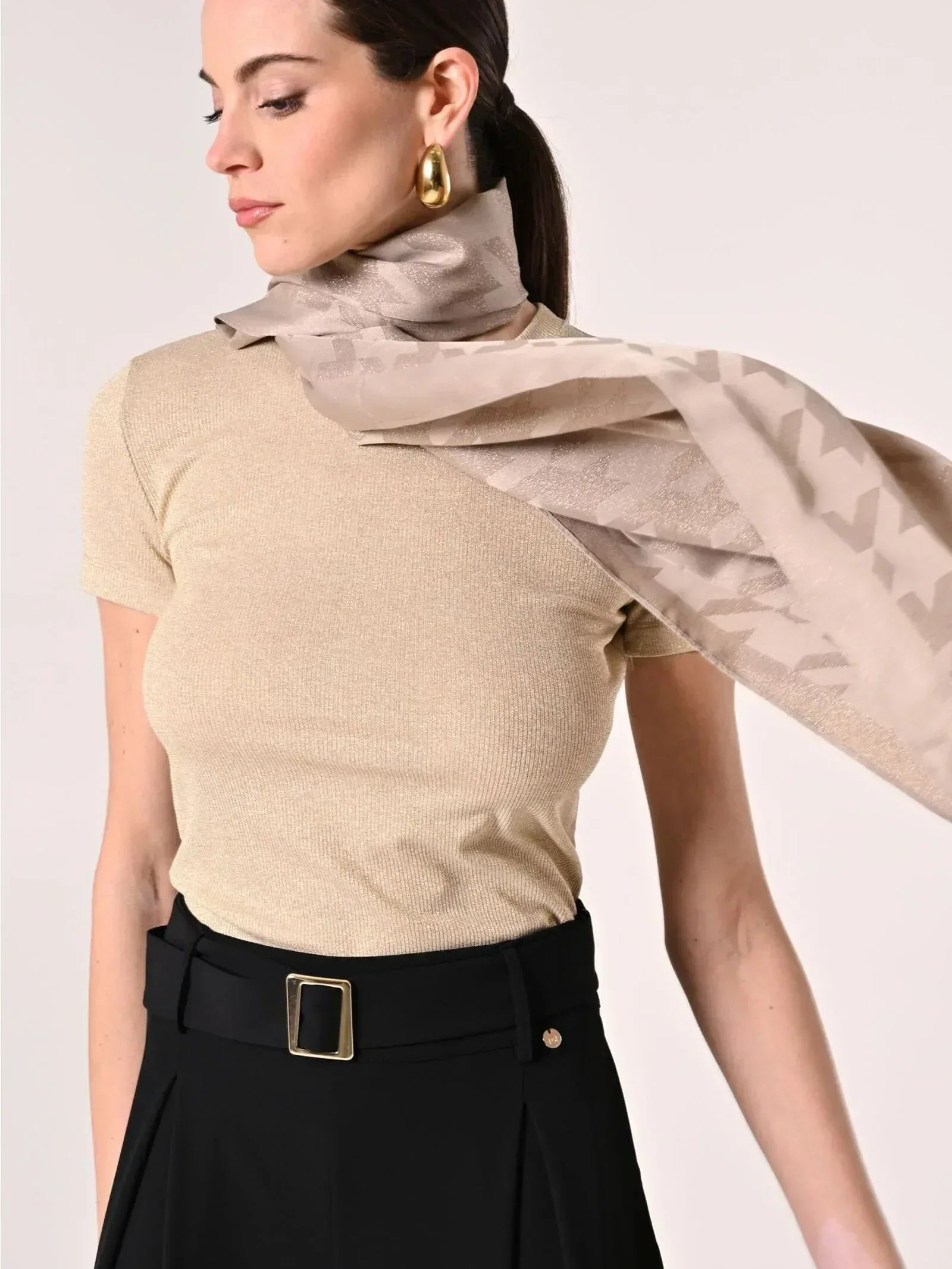 stola rinascimento geometrica - Identity Look