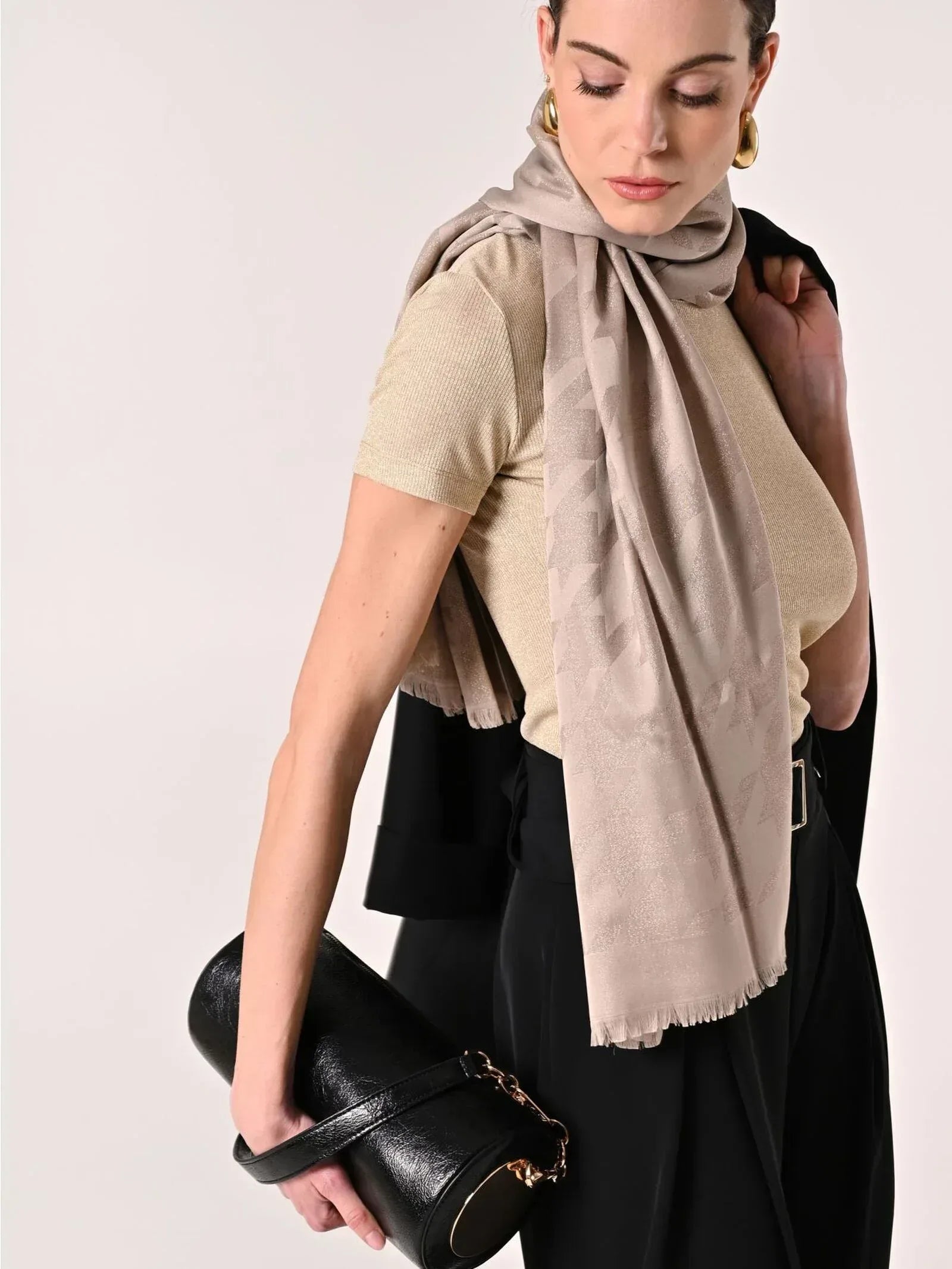 stola rinascimento geometrica - Identity Look