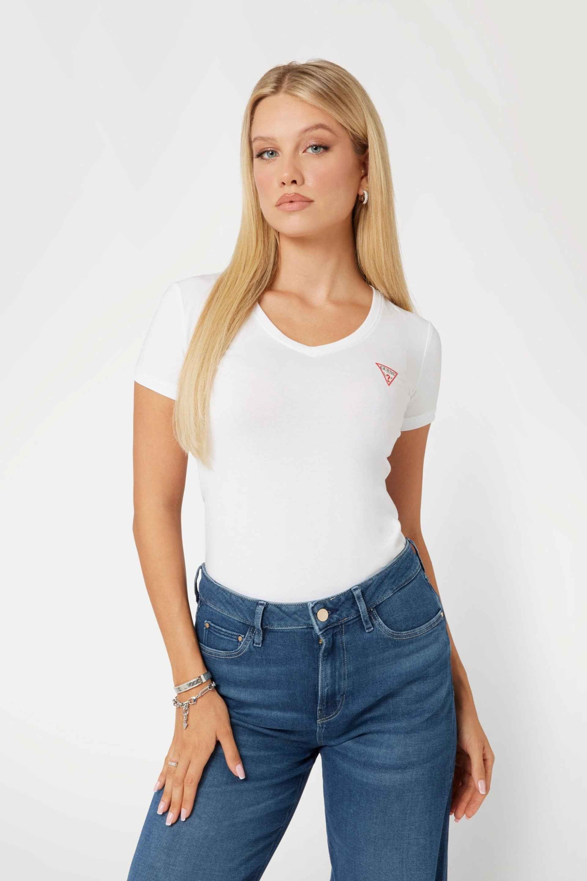 Guess T-shirt logo